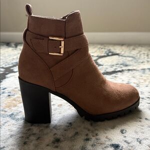 TOP Moda Tan Chunky Heel Ankle Booties